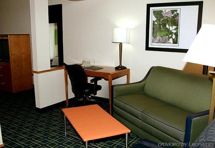 Fairfield Inn & Suites By Marriott Fairmont Værelse billede